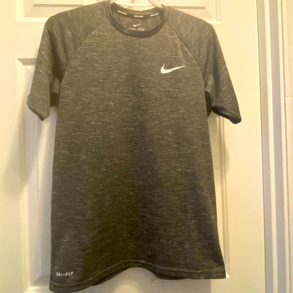 Men’s small Nike dry fit shirt heather gray